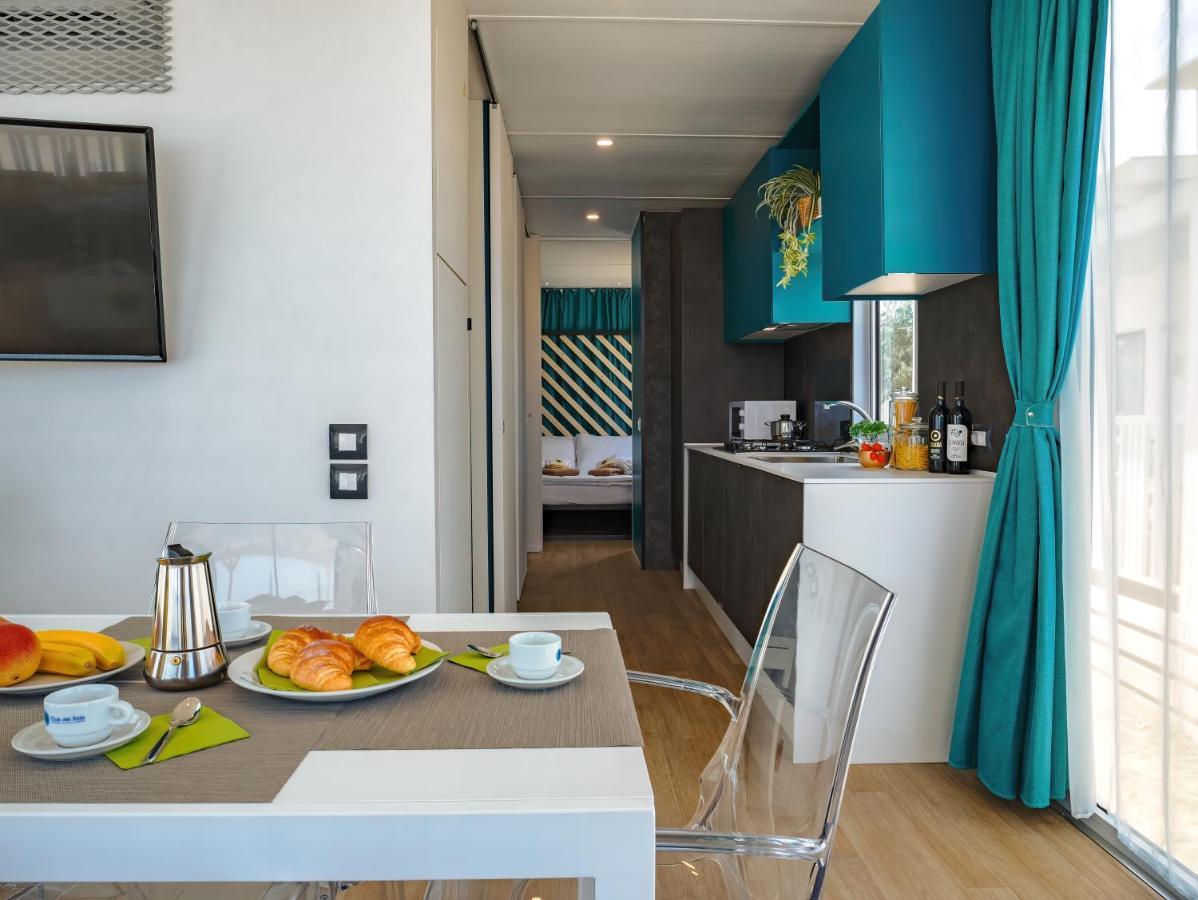 Club Del Sole Pini Boutique Resort Punta Marina Buitenkant foto