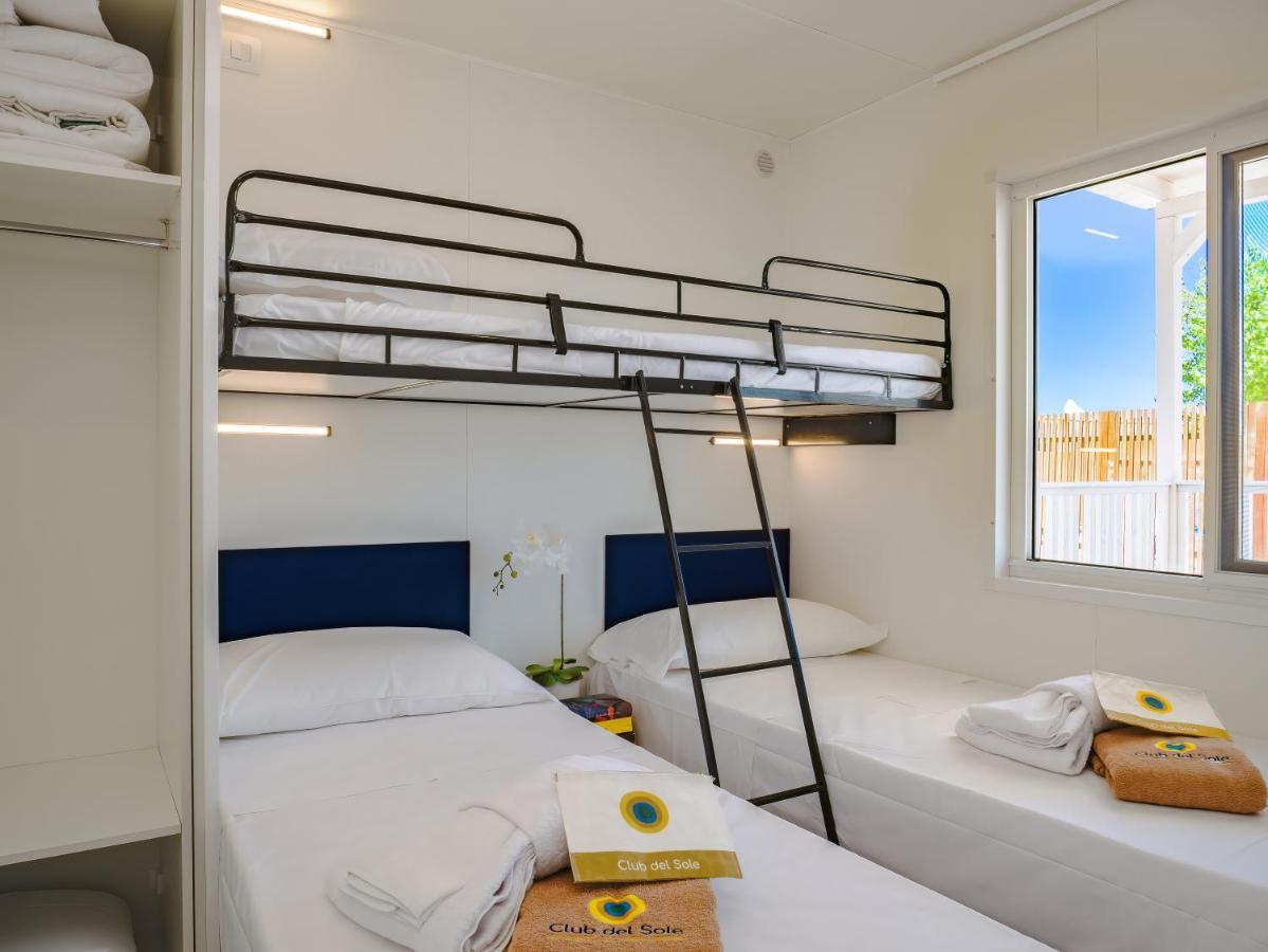 Club Del Sole Pini Boutique Resort Punta Marina Buitenkant foto